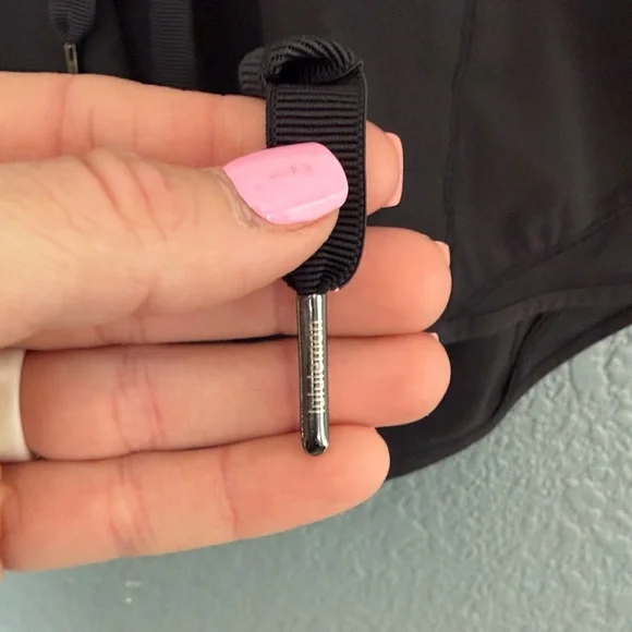 Women's Black Lululemon Athletica Shorts size 6 - Picture 3 of 11